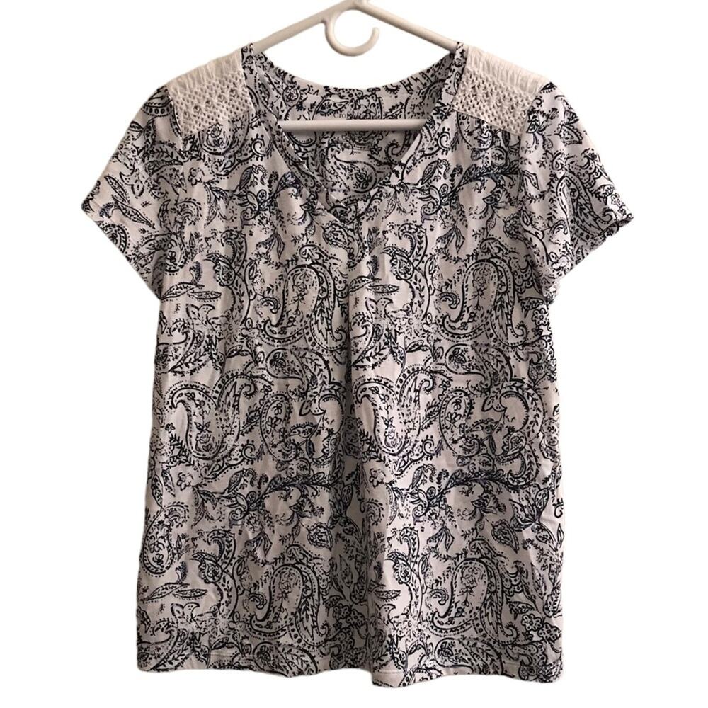 Croft and Barrow V-Neck Top Size Small
